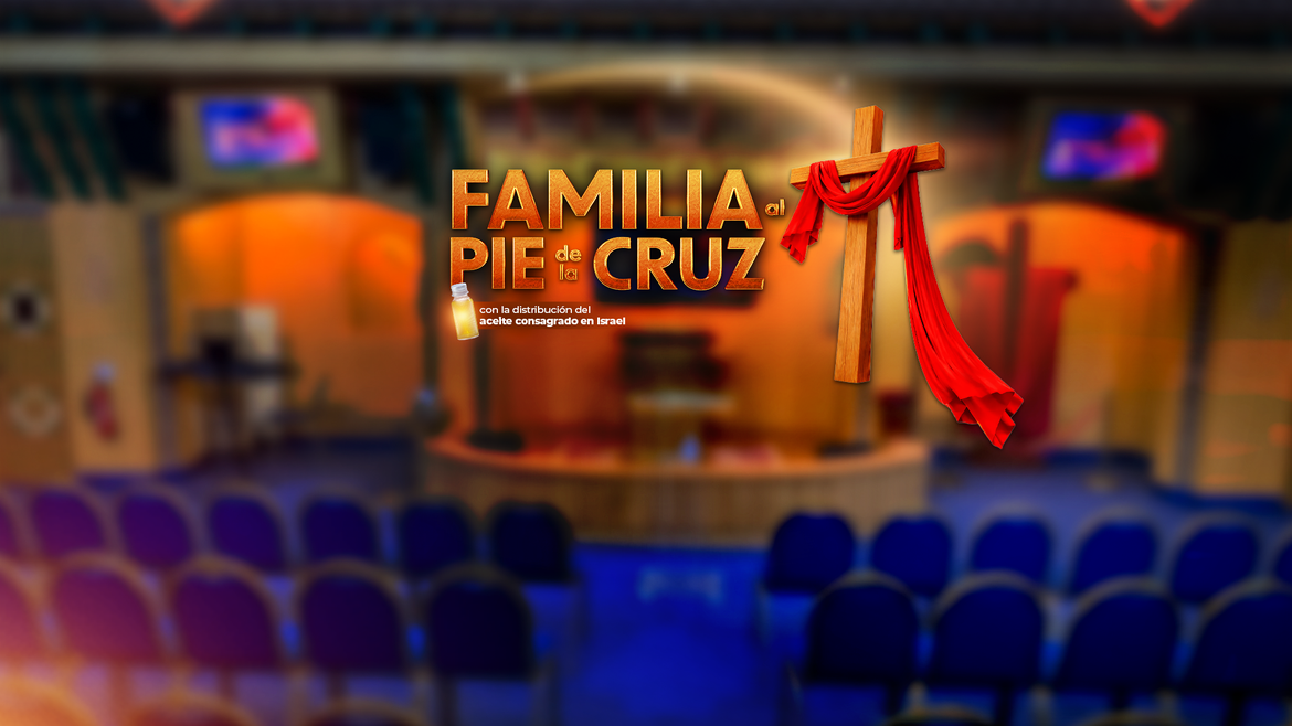 Familia al pie de la cruz